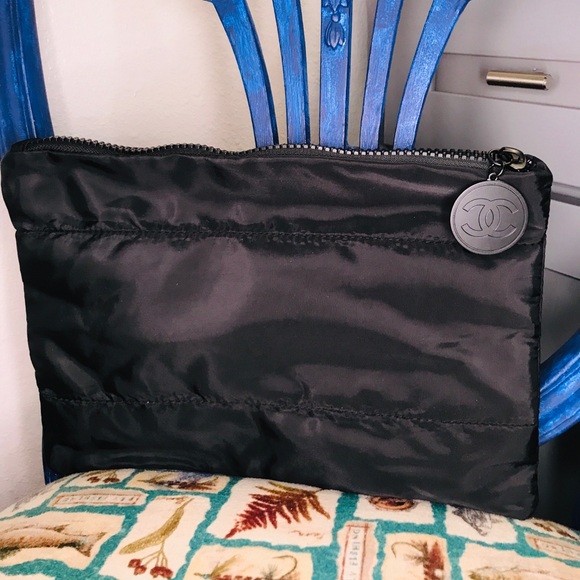 Black Chanel BeautyTravel Cosmetic Bag For Women Large Capacity. - Picture 5 of 10